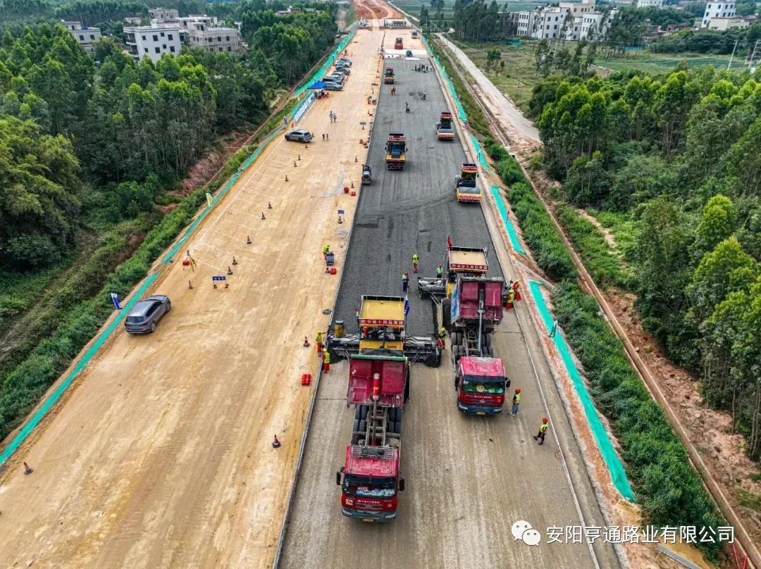 【省重 點項目】3D技術“打印”高速公路，南三島大橋項目進入路面工程施工階段